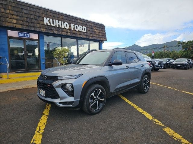 2023 Chevrolet TrailBlazer RS in Sterling Gray Metallic — front three-quarter view